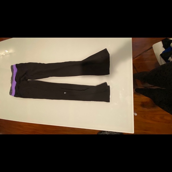 Black Ivivva pants - Picture 3 of 3